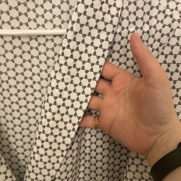 Womens Lightweight Geometric Wrap Work Blouse - Picture 3 of 6